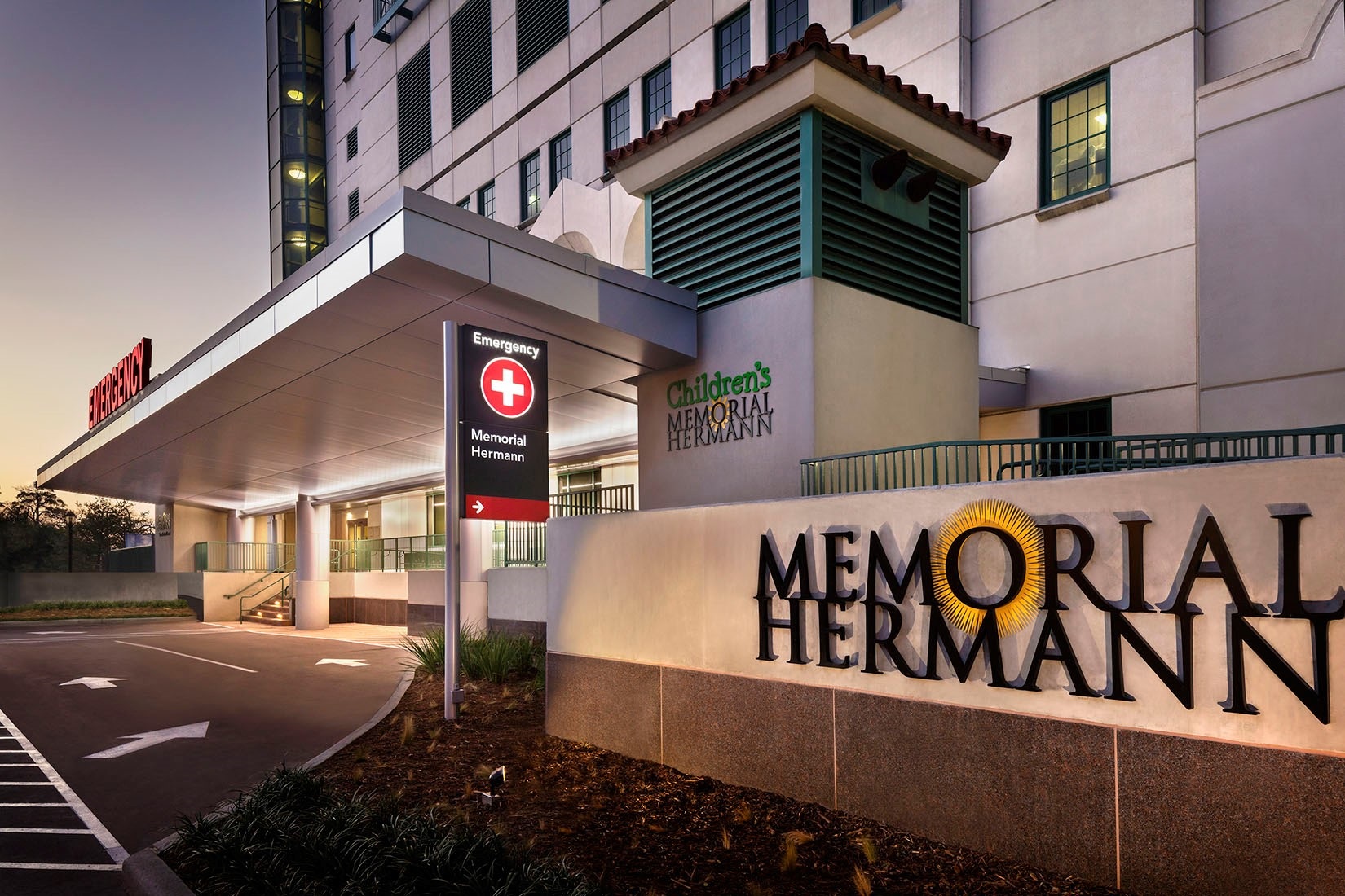 Slide 4 – Memorial Hermann Hospital Exterior